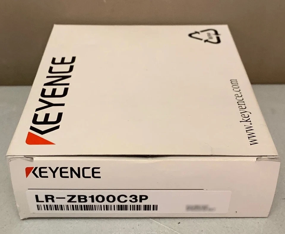 1PCS New in Box KEYENCE LR-ZB100C3P Laser Sensor LR-ZB100C3P Fast Shipping - Image 2 of 4