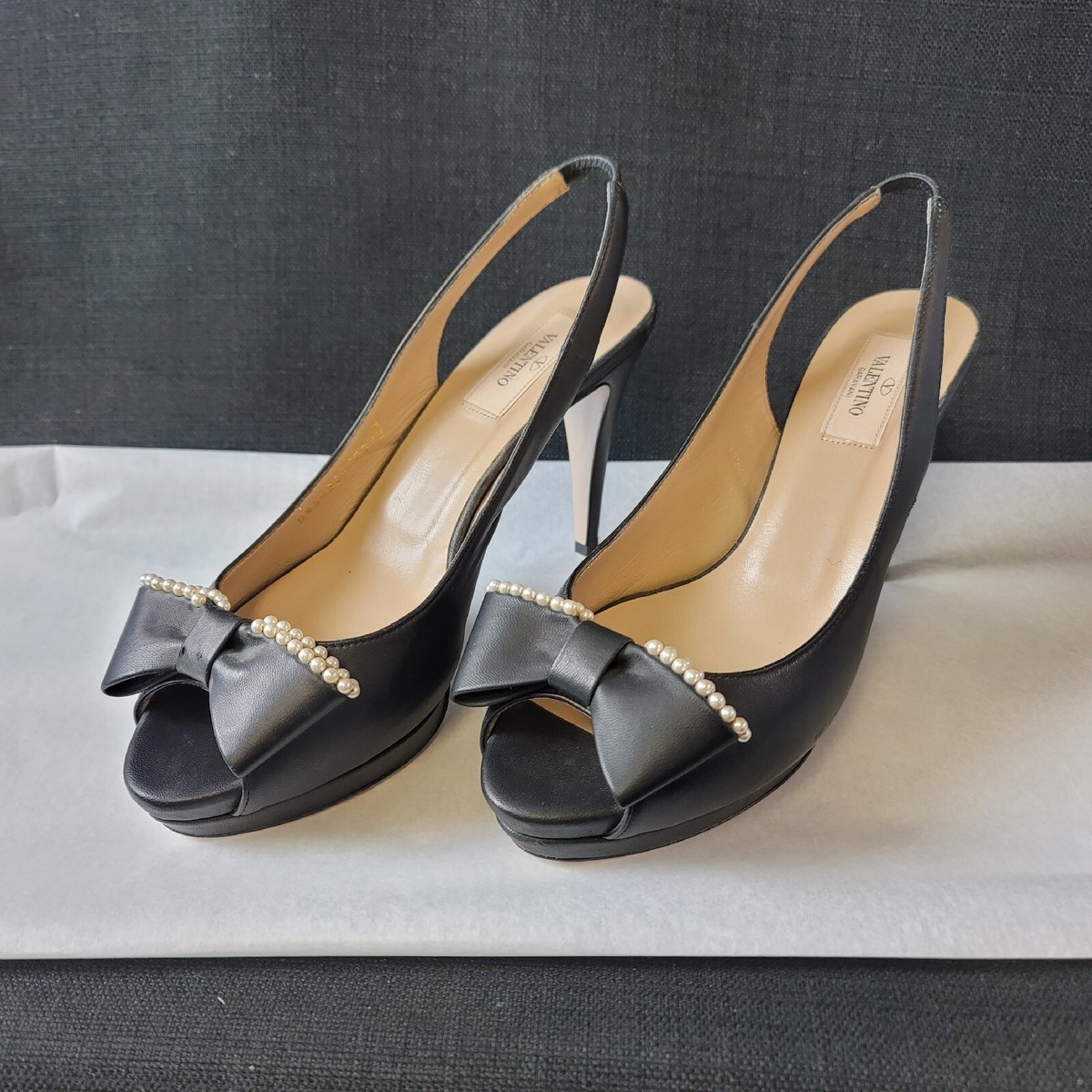 VALENTINO BLACK LEATHER PEARL TRIM BOW PEEP TOE PLATFORM SANDALS