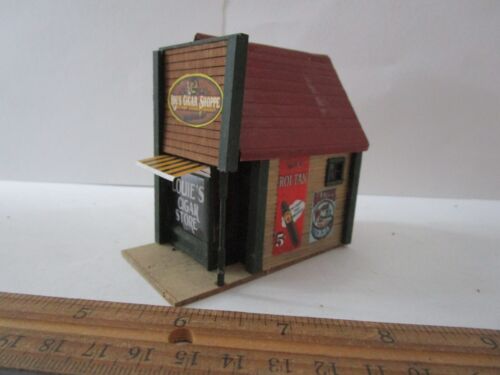 Edificio de tienda de cigarros vintage profesional de madera a escala HO 1/87 para diseño de tren - Imagen 2 de 3