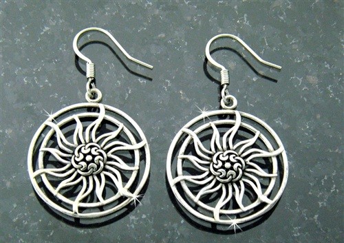 Celtic Sun Stainless Steel Earrings, Celtic knots - Afbeelding 1 van 1