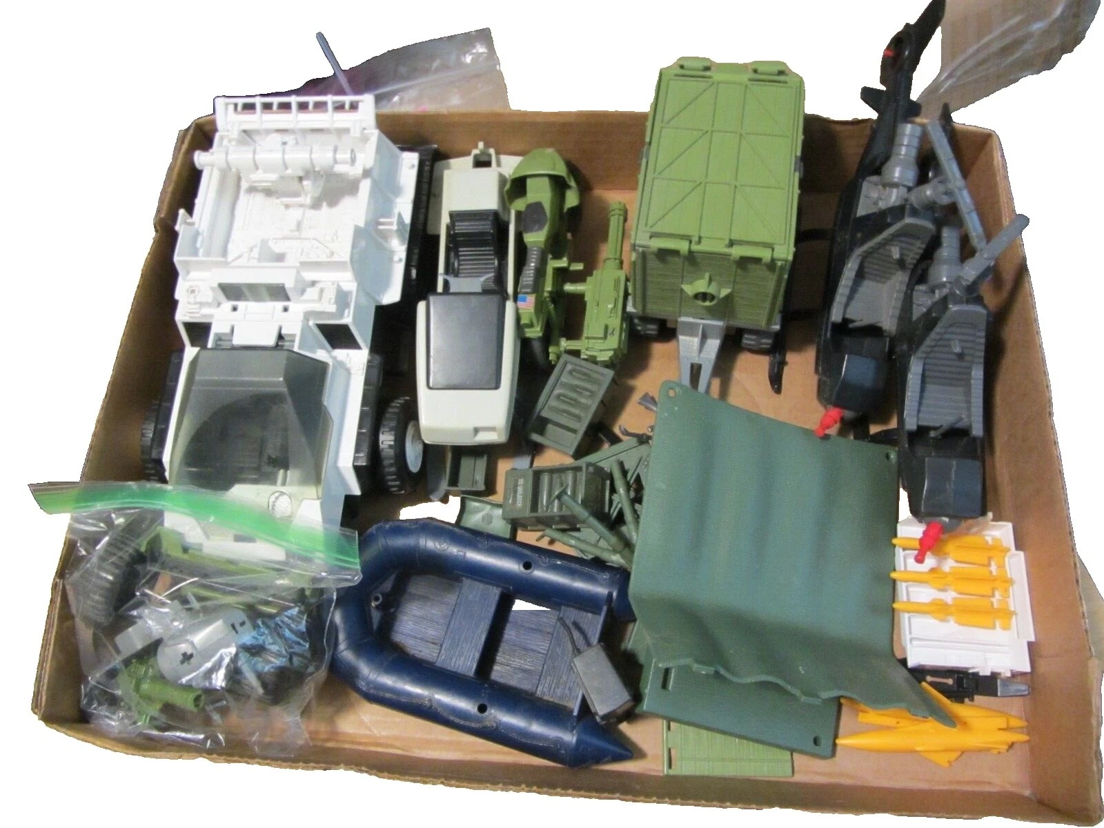 Tanques y vehículos militares diecast de plástico Hasbro