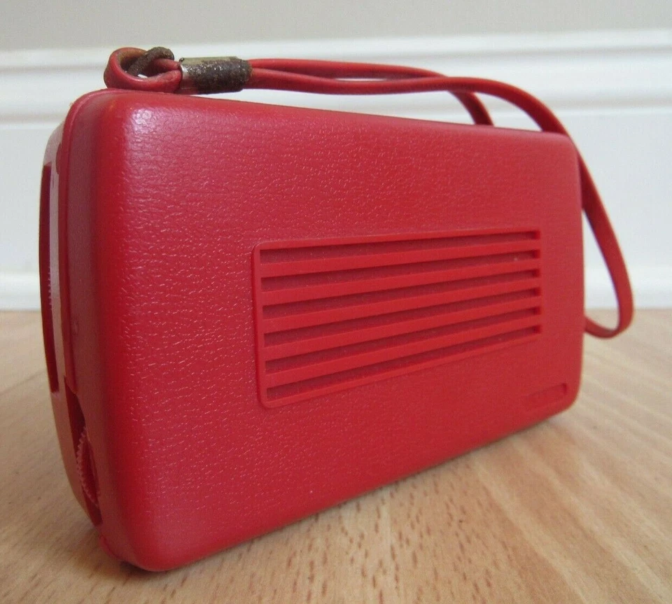 RARE vintage SEIKO transistor radio solid state mcm retro RED! - Image 2 of 4