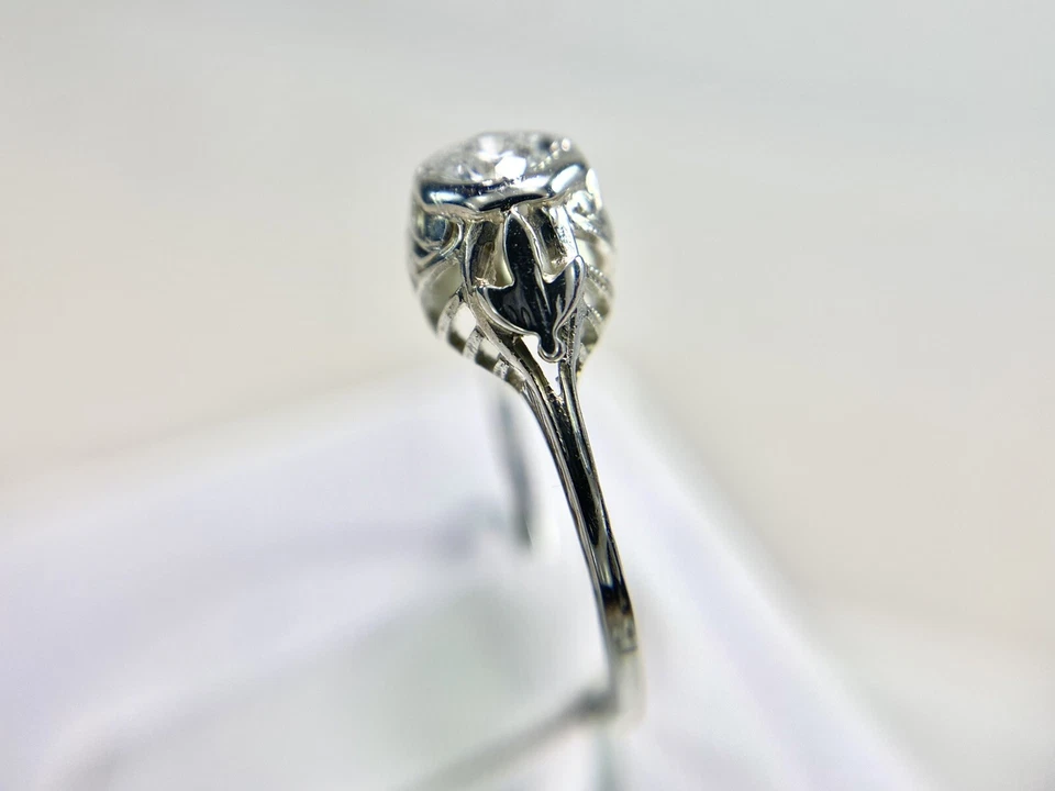 Vintage Art Deco 18k White Gold Natural Round Diamond Filigree Engagement Ring - Image 3 of 4