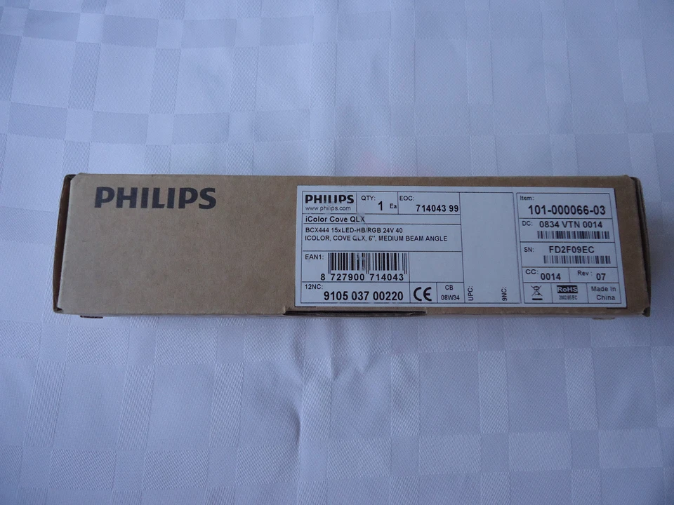 Philips Color Kinetics iColor Cove QLX 6" Medium Beam Angle, Item# 101-000066-03 - Image 3 of 4