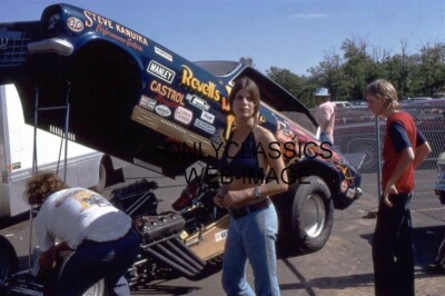 1973 JUNGLE JIM LIBERMAN PAM HARDY PINUP 8X12 PHOTO NHRA DRAG