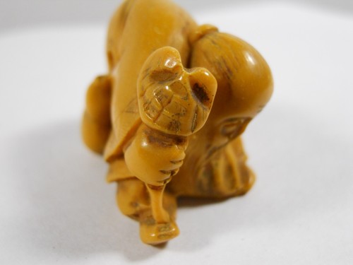 Lote vintage 2 mini figuras de resina Netsuke asiáticas japonesas decoración retro - Imagen 14 de 17