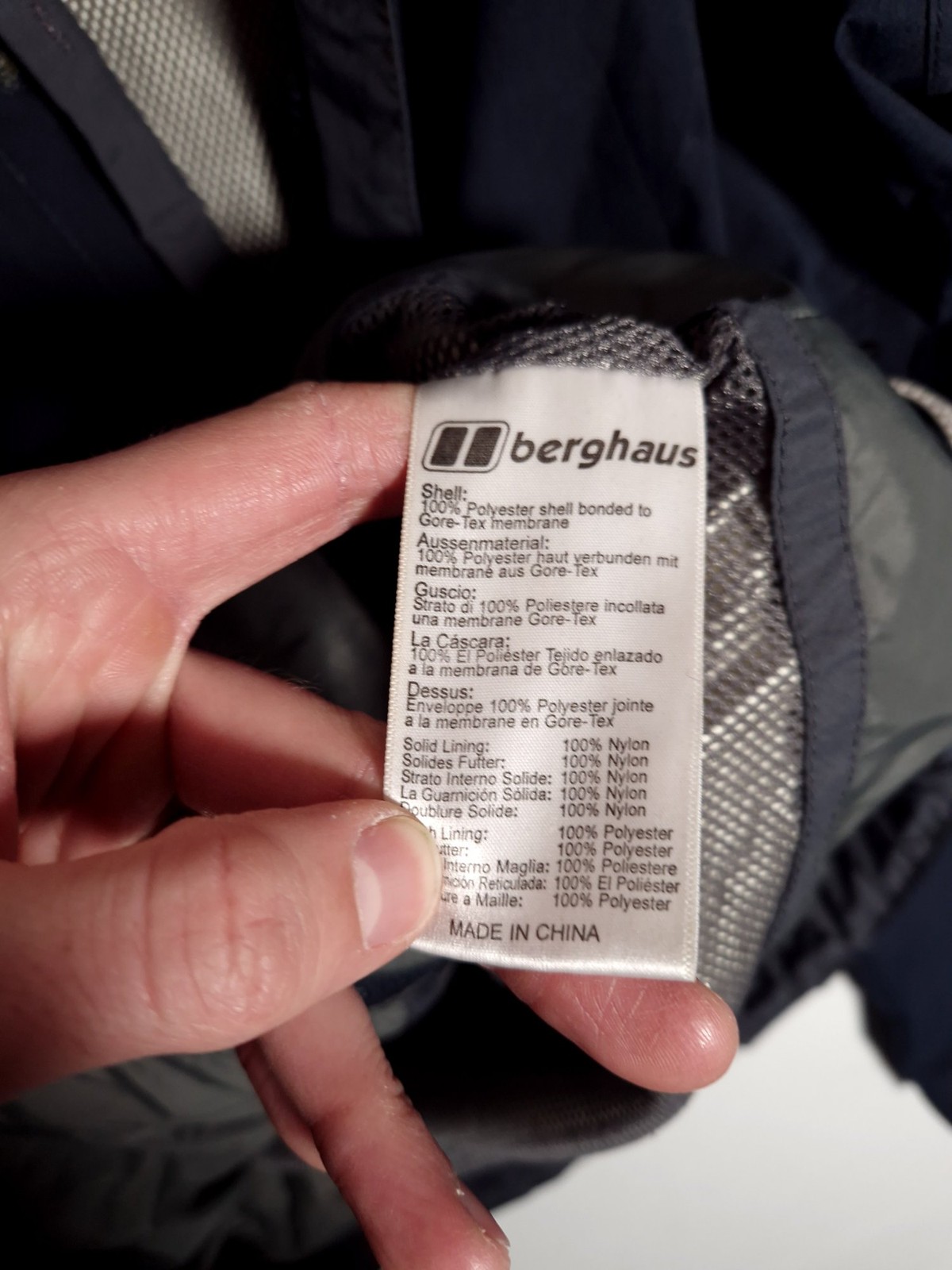 Berghaus Gore-Tex Performance Shell Jacket Size M… - image 7