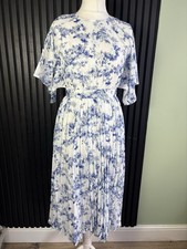 Pretty Little Thing Dress pastel blue floral print open back pleated midi UK10