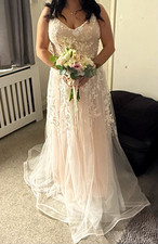 Ivory and Blush A-Line V-Neck Sleeveless Wedding Dress Size 12 - 14 Lace