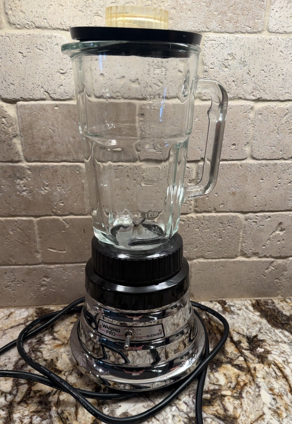Waring Pro Commercial Rated Model 51BL16 Ounce Glass Pitcher