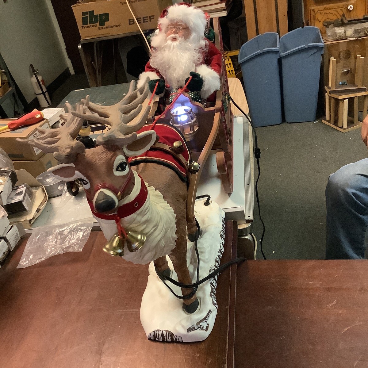 Holiday Creations Animated Musical Reindeer Santa on Sleigh Indoor Use  *READ*