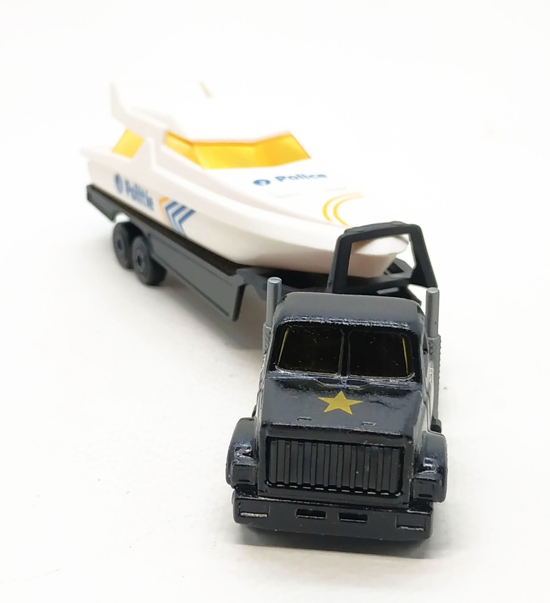 Majorette – Set De Policía 2 En 1 – Camión Mack Granite Con Helicóptero Airbus H135 – Juguete Con Luz Y Sonido – Pilas Incluidas – 3 Años+