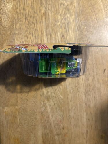 Monster Trucks HW Pizza Co. 2024 Hot Wheels serie Snack Pack escala 1:64 - Imagen 5 de 5