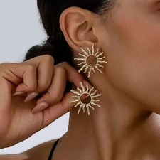 1 Pair Sun Earrings - Elegant Sunburst Studs ...