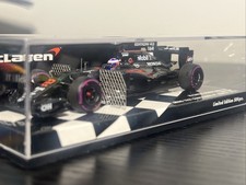 Minichamps McLaren Honda MP4-31  J. Button  *Aero Test* Barcelona- Scale 1:43