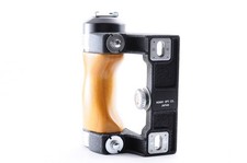 Pentax 67 6x7 Wood Wooden Hand Grip Excellent 5 Z1355