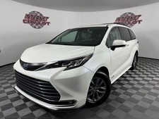 2021 Toyota Sienna XLE Minivan 4D