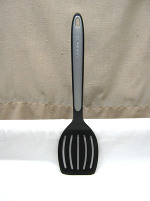 CALPHALON BLACK GRAY  SLOTTED TURNER FLIPPER SPATULA  UTENSIL