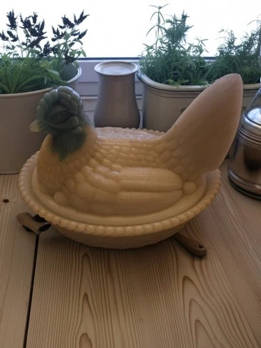 Westmoreland Vintage Miniature Hen On Nest Covered Dish Milk Glass