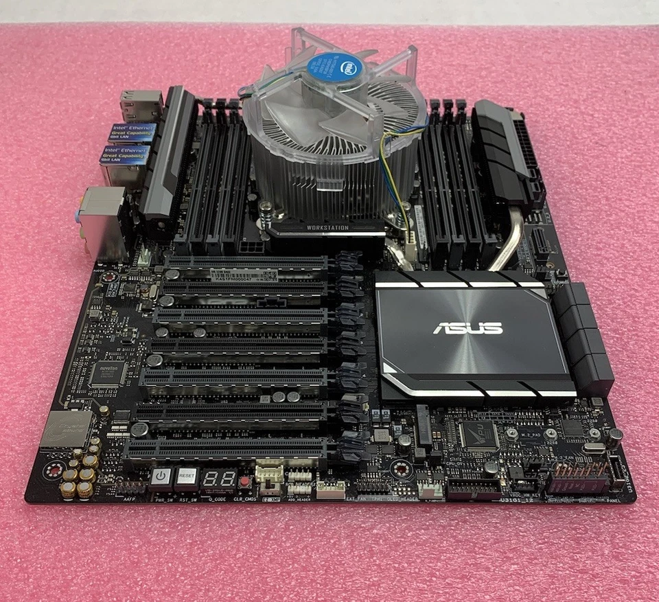 Placa madre Asus WS X299 Sage Intel Core i7-7800x 3,5 GHz sin RAM con escudo Foto 2 de 4