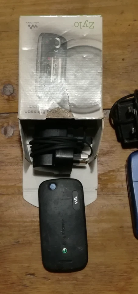 Sony Ericsson W20i Jazz Black - Image 2 of 4