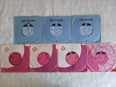 THE KINKS     JOB LOT 7 x VINYL 7'' SINGLE RECORDS     *FREE UK P&P*