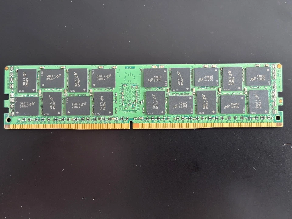 Memoria Crucial PC4-17000 16 GB RDIMM 2133 MHz PC4-17000 DDR4 (CT16G4RFD4213) Foto 4 de 4