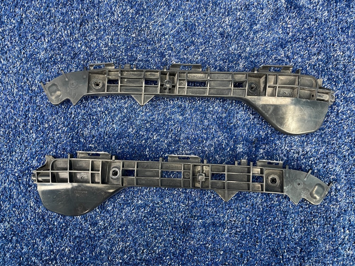 2011–2017 Lexus CT200h Rear Bumper Bracket Set Left & Right Side