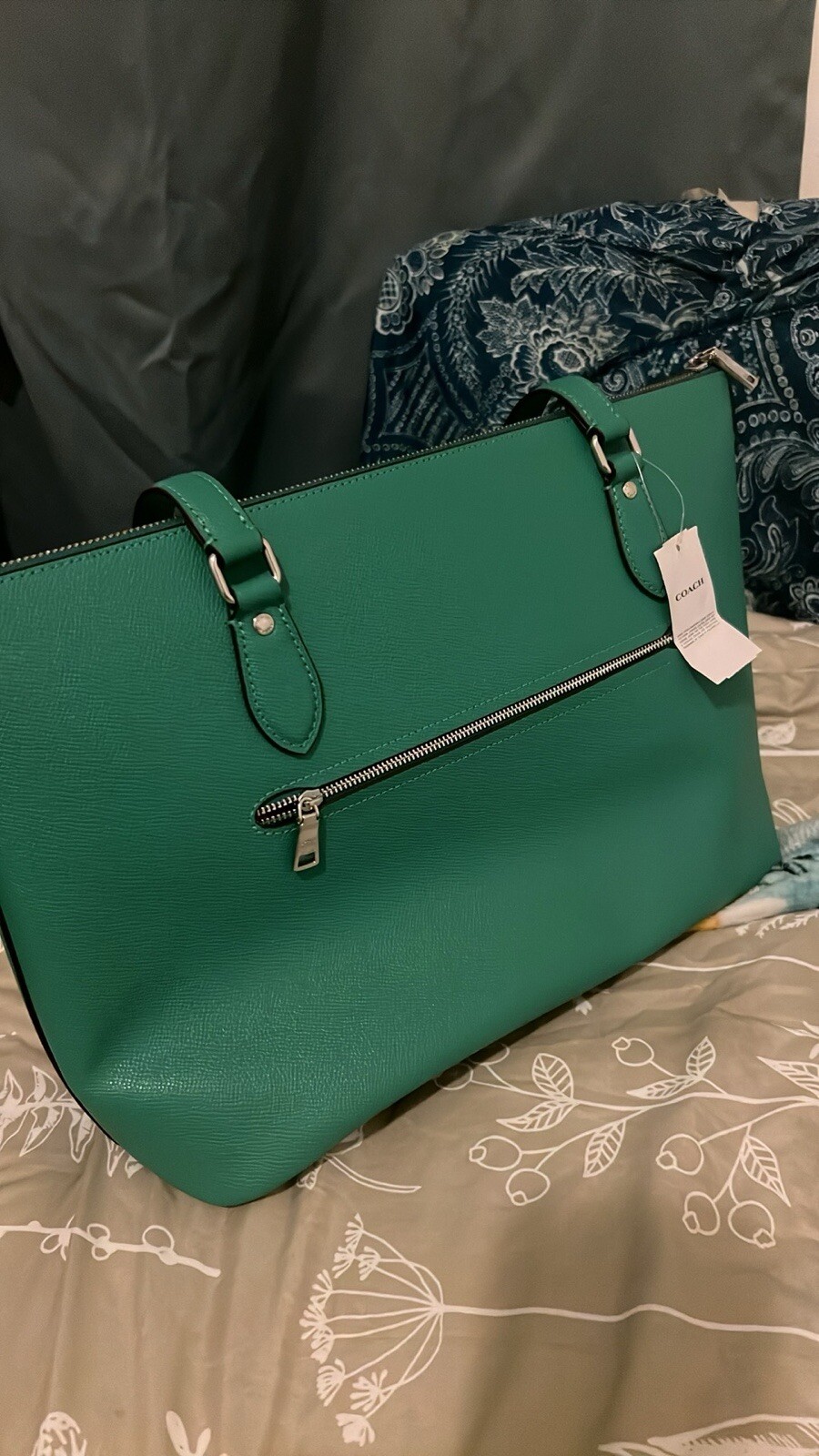 New Coach Handbags With Tags Authentic & Stylish-image