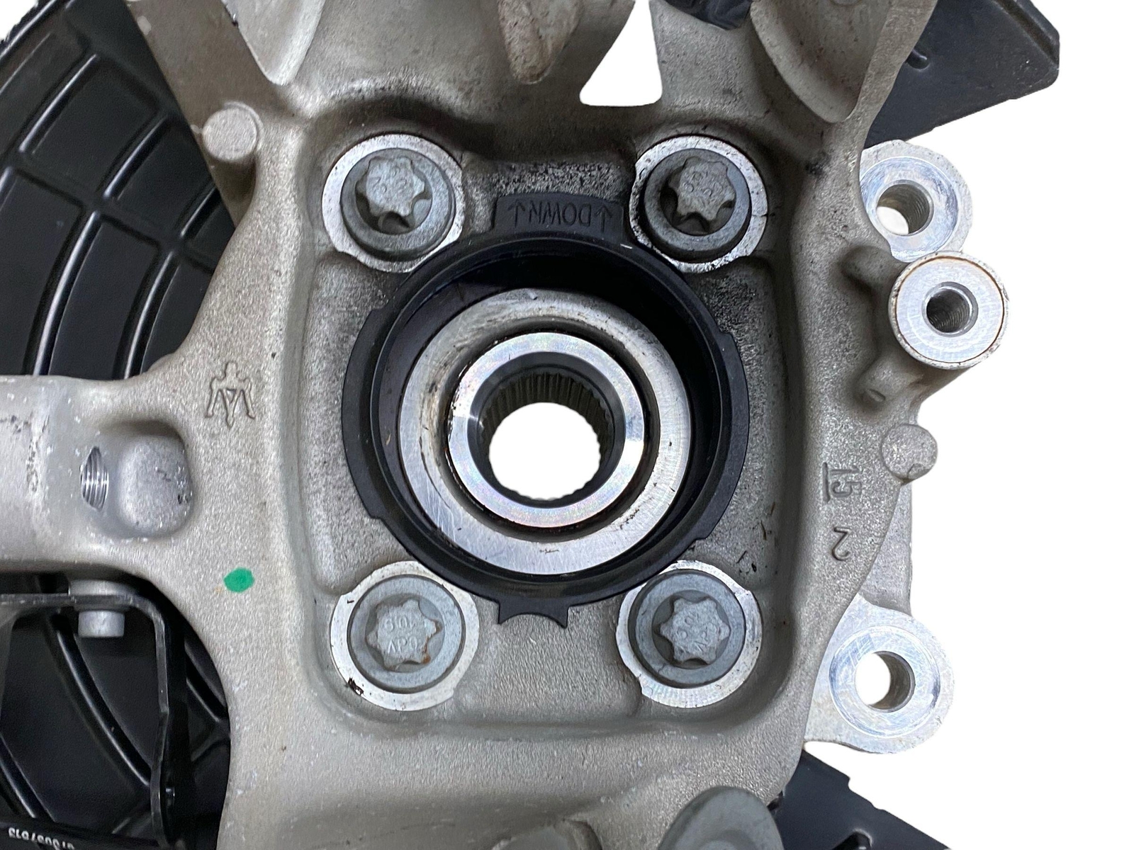 2017-2024 MASERATI LEVANTE OEM REAR LEFT SPINDLE KNUCKLE WITH WHEEL BEARING HUB
