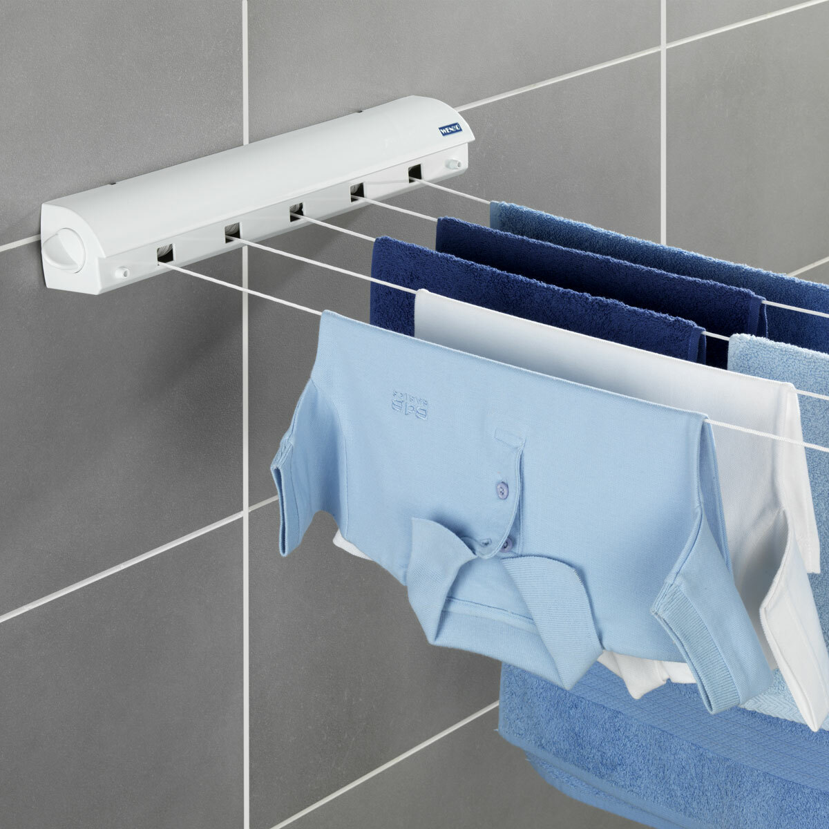 Stendibiancheria Retrattile da Parete: Alta Resistenza per Bagno