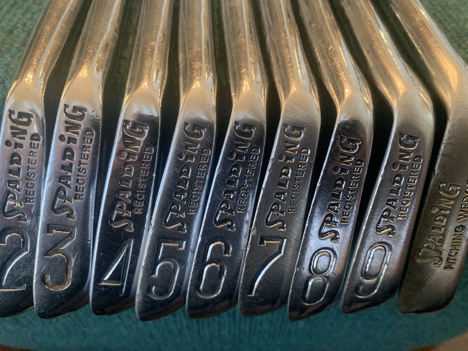 как выглядит RARE SPALDING REGISTERED AIR-FLITE SYNCRO-STROKED IRON SET - RH, 2-PW - SWEET фото