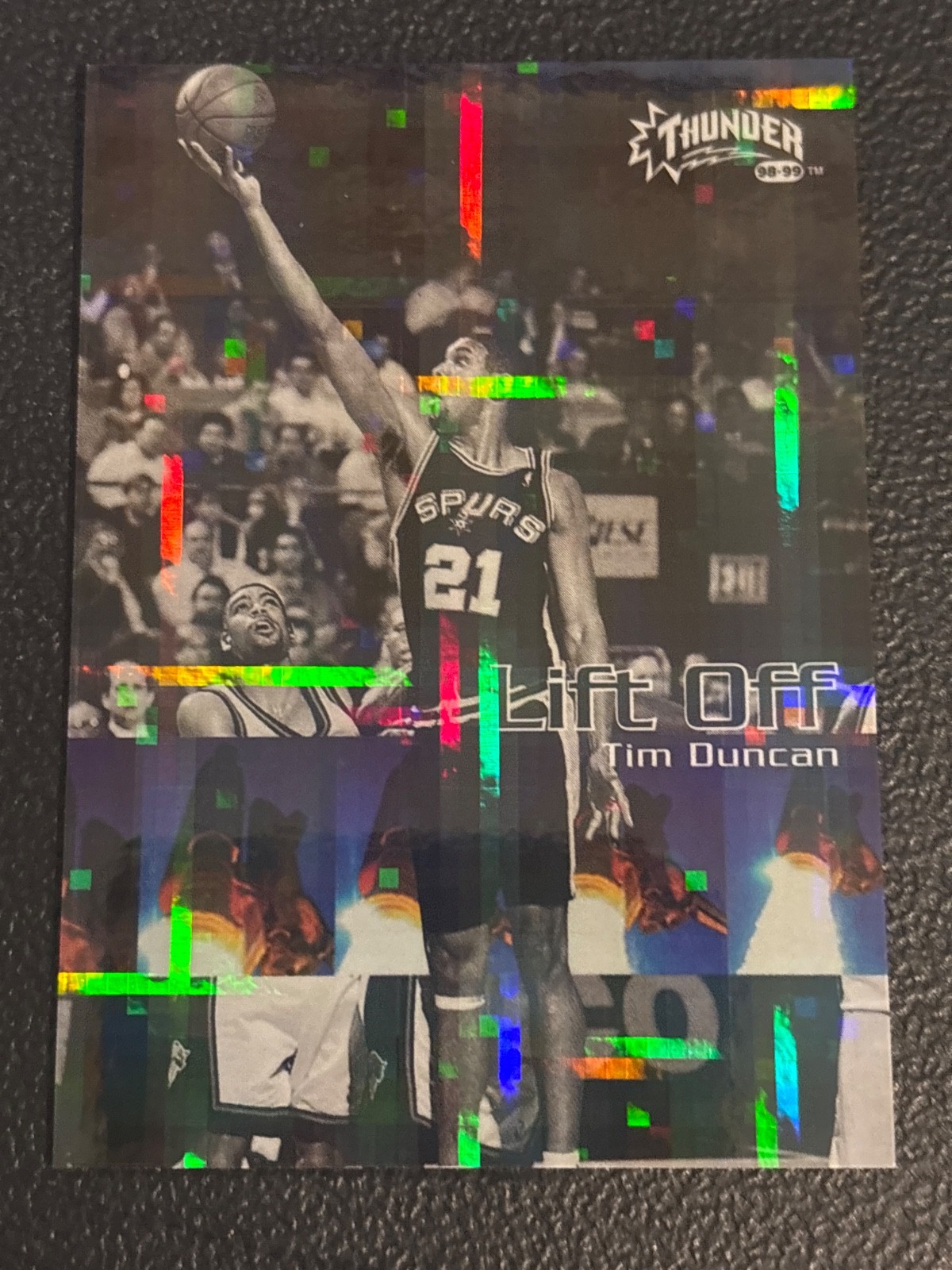 Tim Duncan Skybox Thunder 98'-99' Lift Off, Refractor #4 of 10 LO