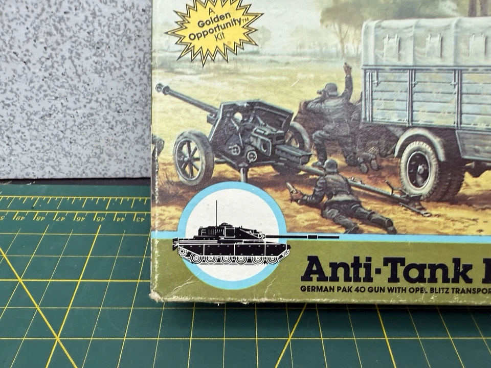 MPC Anti-Tank Battery German PAK 40 w/Opel Transport Truck 1/76 Model Kit 6203 - Image 4 of 4