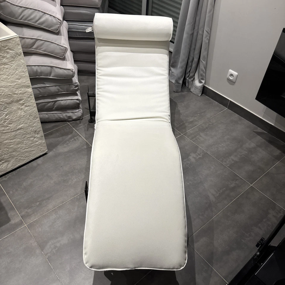 Chaise Longue Decoration LC4 simili cuir blanc - Photo 3/4