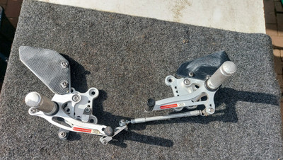 APRILIA RSV MILLE GEN 2 04-09 APRILIA PERFORMANCE 269 REAR SETS FOOTREST HANGER