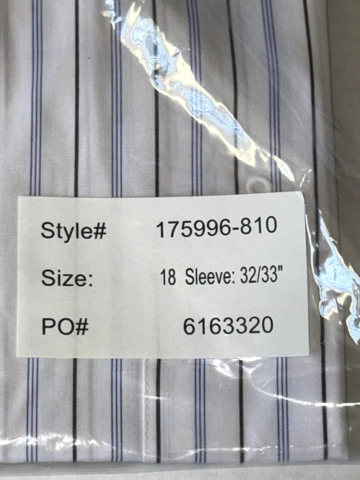 Camisa uniforme masculina manga longa Fourmy By Cintas branca com listras azuis tamanho 18 32/33 - Imagem 3 de 4