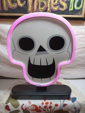 HYDE AND EEK PINK NEON HALLOWEEN DECORATIVE LIGHT UP SKULL NICE WORKING    