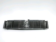 Calandre Peugeot 305