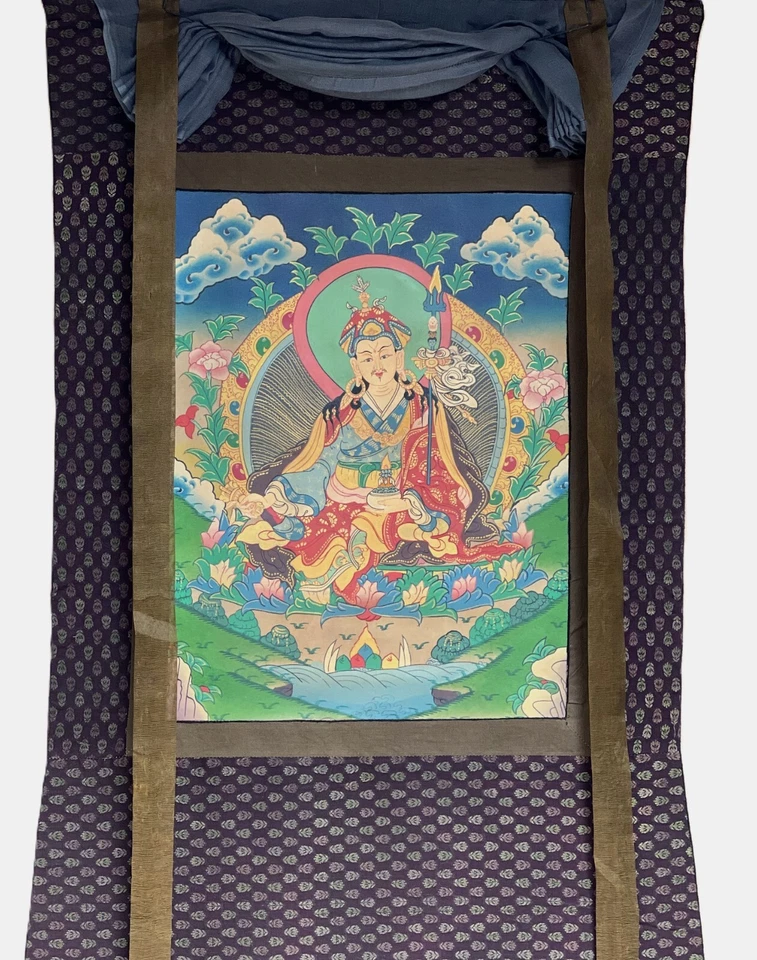 PINTURA THANGKA TIBETANA SEMI ANTIGUA AHUMADA GURÚ PADMASAMBHAVA CON BROCADO DE ALGODÓN Foto 4 de 4
