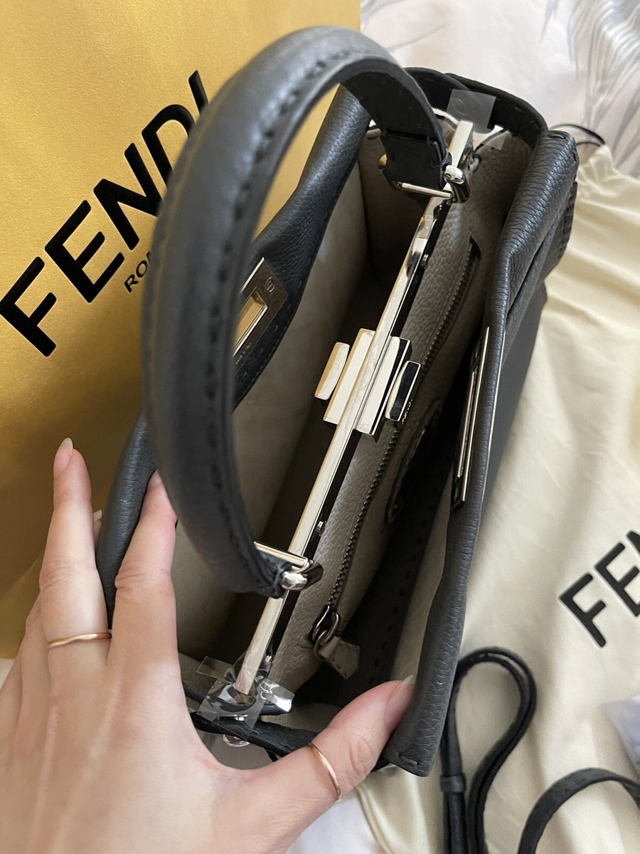 AQ003　FENDI　peek-a-boo　selleria　ウォレット Zipper Around Peekaboo Mini Cuoio Romano leather Beige | Fendi