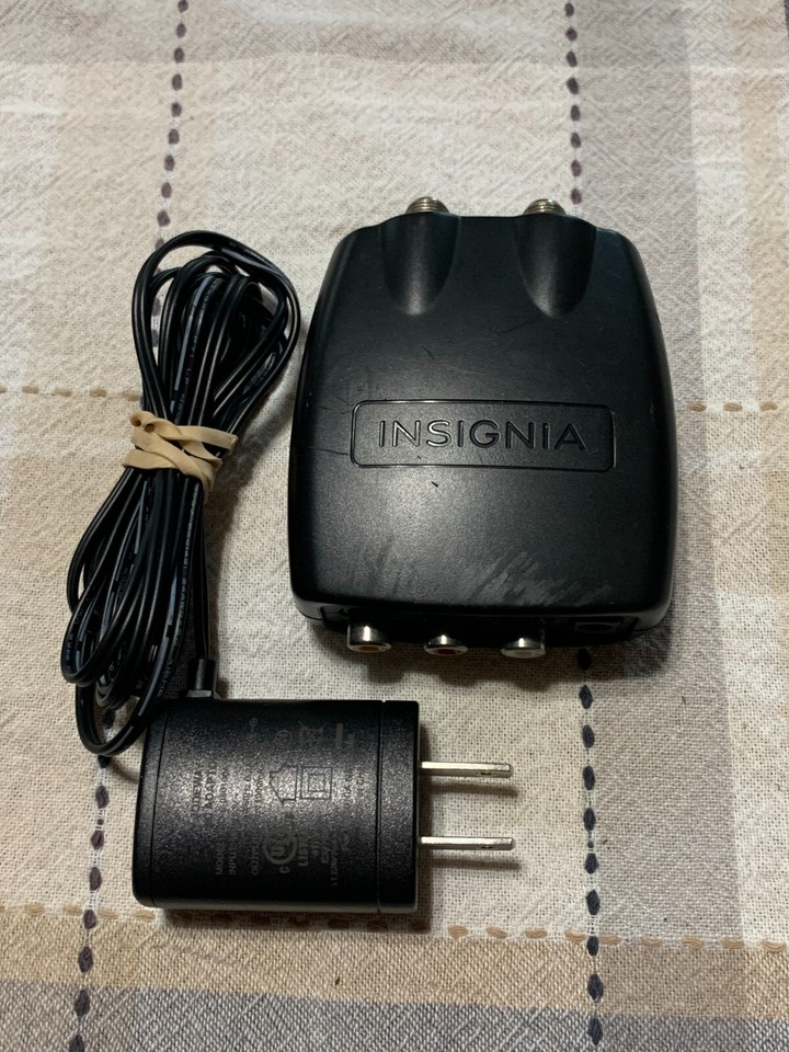 Insignia NSHZ308 Black RF Modulator For Bluray/DVD Player & Audio