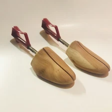 Florsheim Shoe Travel Tree Keepers Rochester Cedar Wood #5 Red Handle