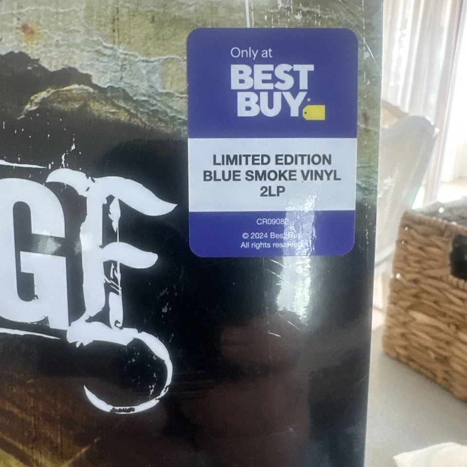 Alter Bridge one Day remains limited edition blue smoke vinyl 2LP Best Buy New  - Image 2 of 4