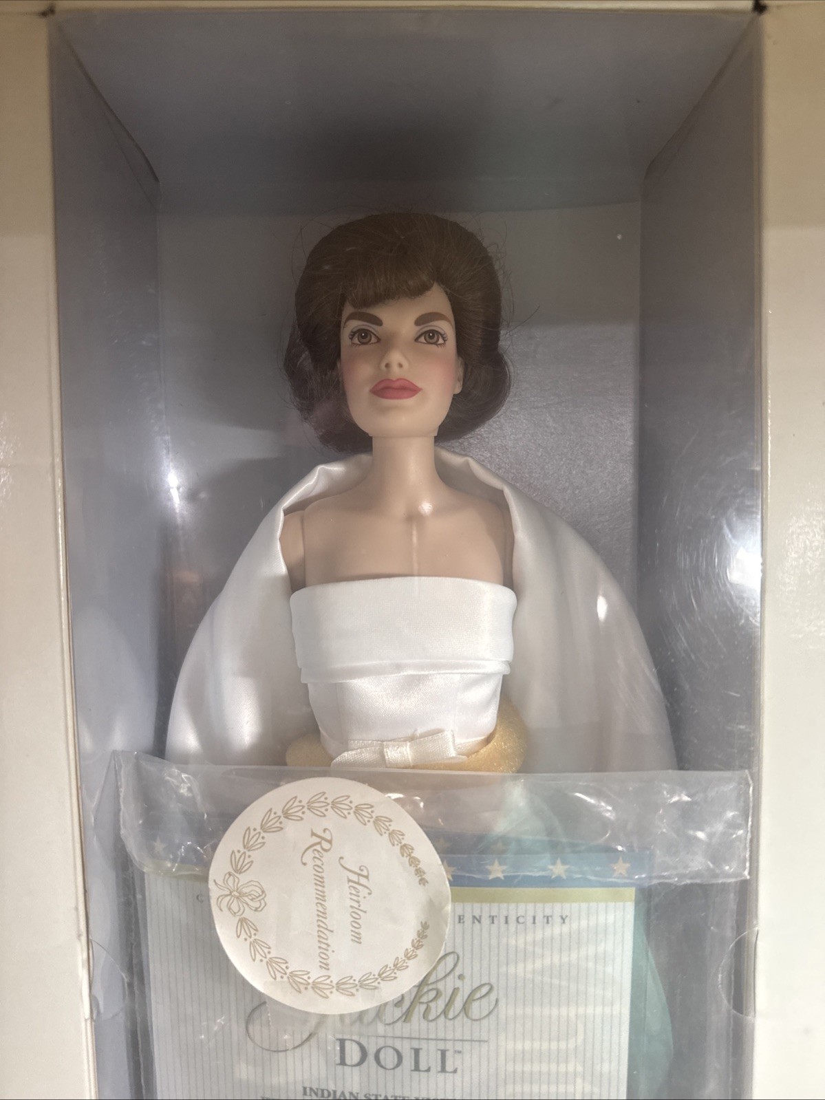 Franklin Mint Jackie Kennedy  Doll The Satin Gown & Accessor
