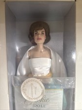 Franklin Mint Jackie Kennedy Doll The Satin Gown  Accessories COA, NRFB no lid