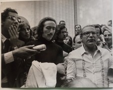Gino De Dominicis Foto 1974 Biennale Di Venezia Dufoto 30x24 Cm  Plus Gift Gold