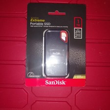 SanDisk Extreme 1TB,* NEW*USB-C Portable External SSD - Black (SDSSDE61-1T00-AT)