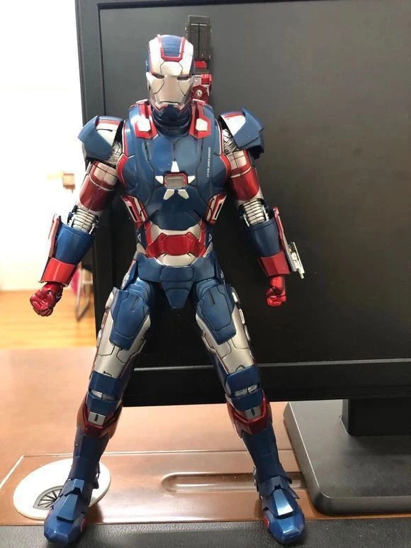 1/6 Iron Man Iron Patriot Lt. War Machine Action Figure Movable Model Toy 31cm - Image 2 of 4