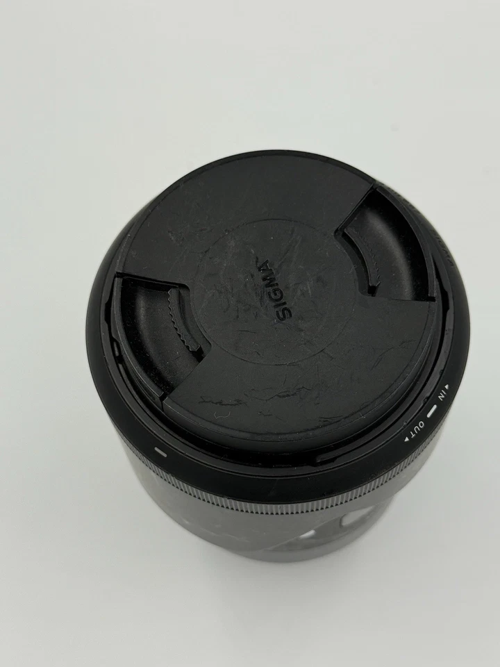 Lente Sigma 35mm f/1.4 DG DN para câmeras sem espelho Sony montagem tipo E quadro completo - Imagem 3 de 4